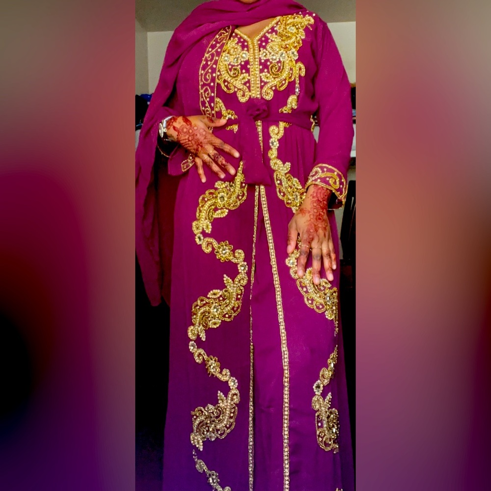 Selling this beautiful piece from Dubai